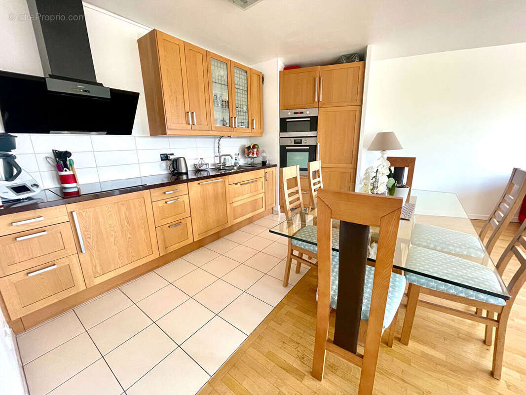 Appartement à COLOMBES