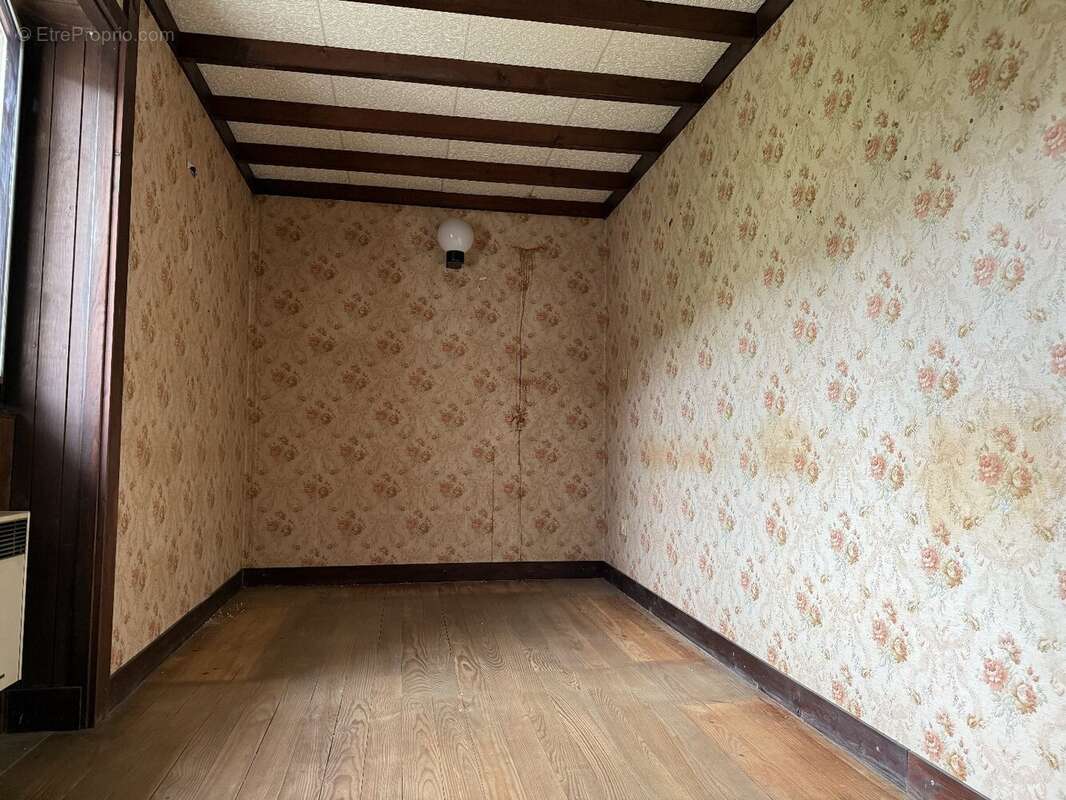 Maison à RUELLE-SUR-TOUVRE