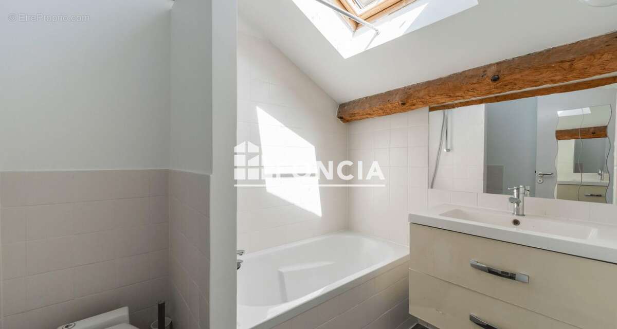 Appartement à MONTROUGE