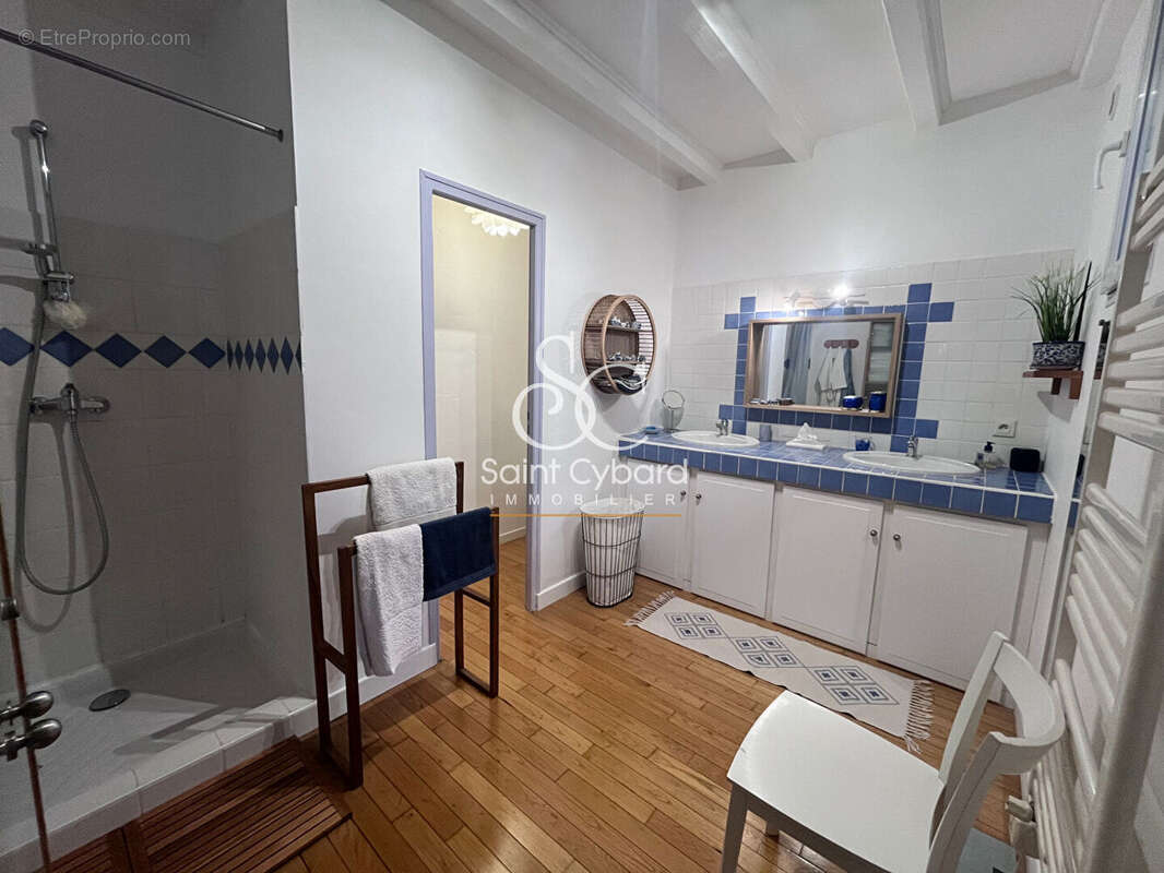 Maison à CHAMPNIERS