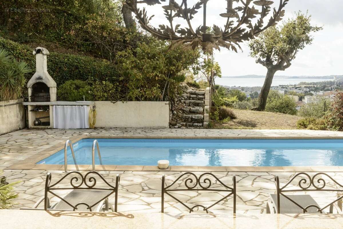 Maison à CAGNES-SUR-MER