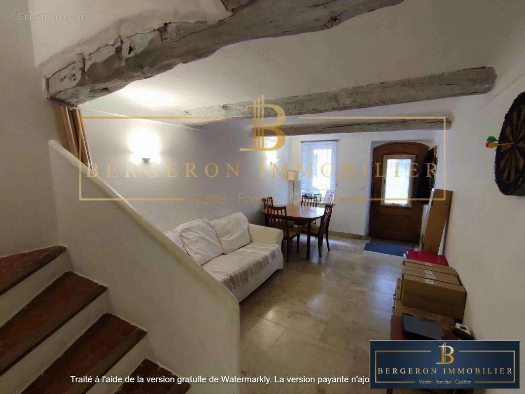 Maison à SAINT-CEZAIRE-SUR-SIAGNE