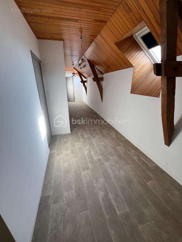 Maison à LA CHAPELLE-JANSON