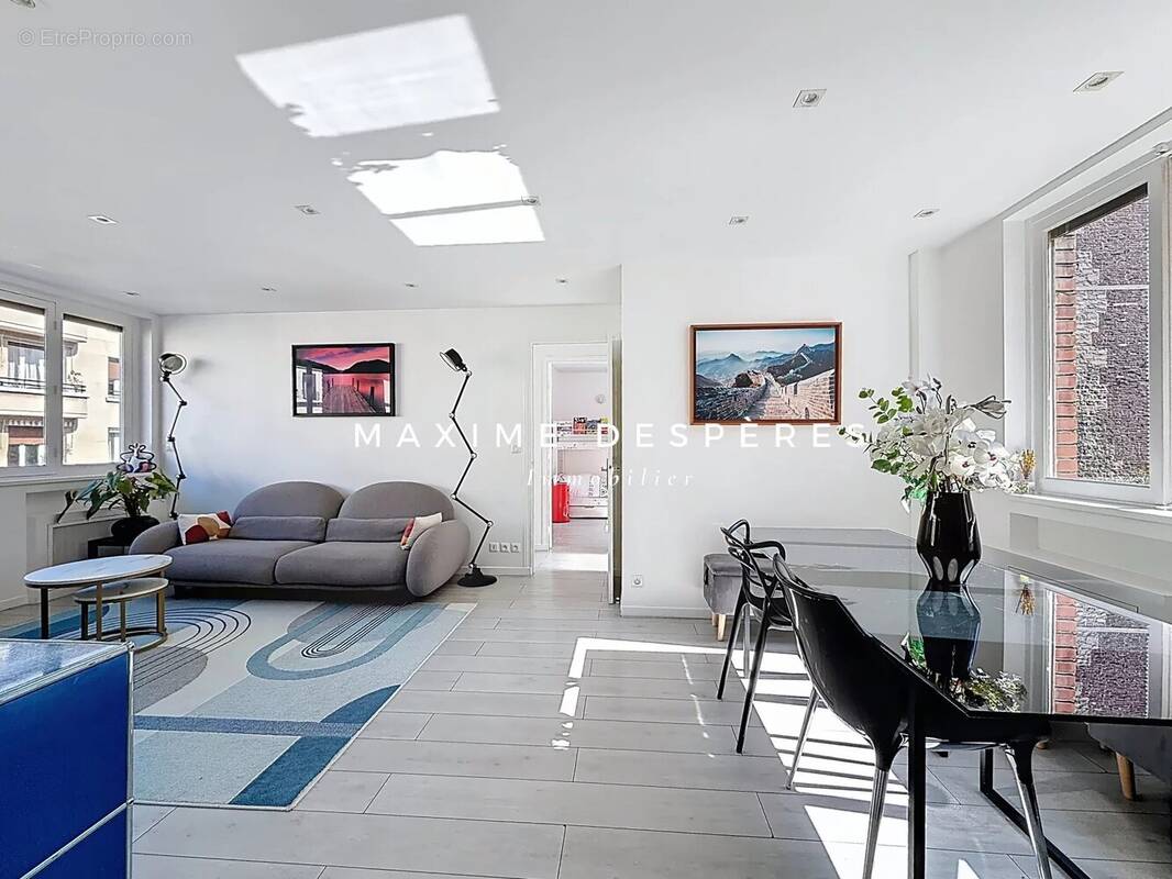 Appartement à NEUILLY-SUR-SEINE