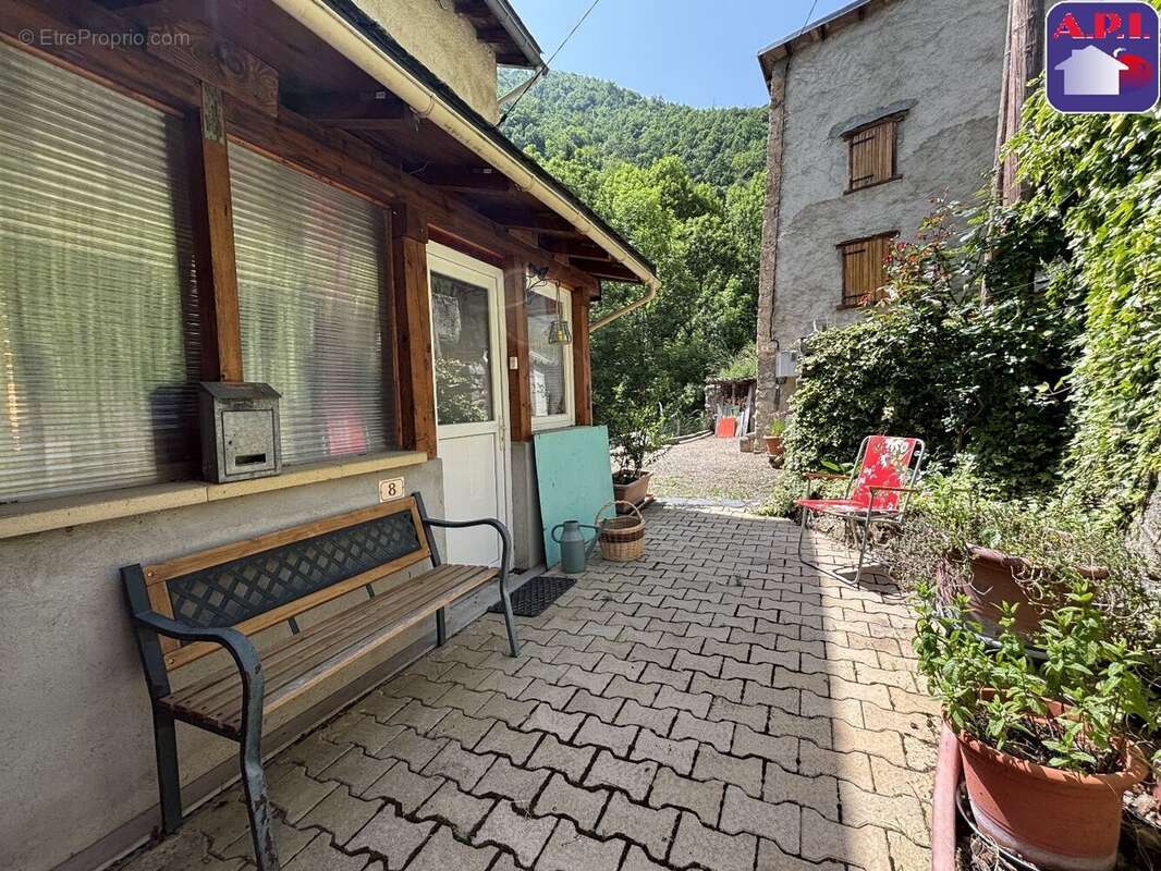 Maison à CAMPAGNA-DE-SAULT