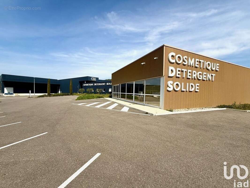 Photo 2 - Commerce à MALATAVERNE