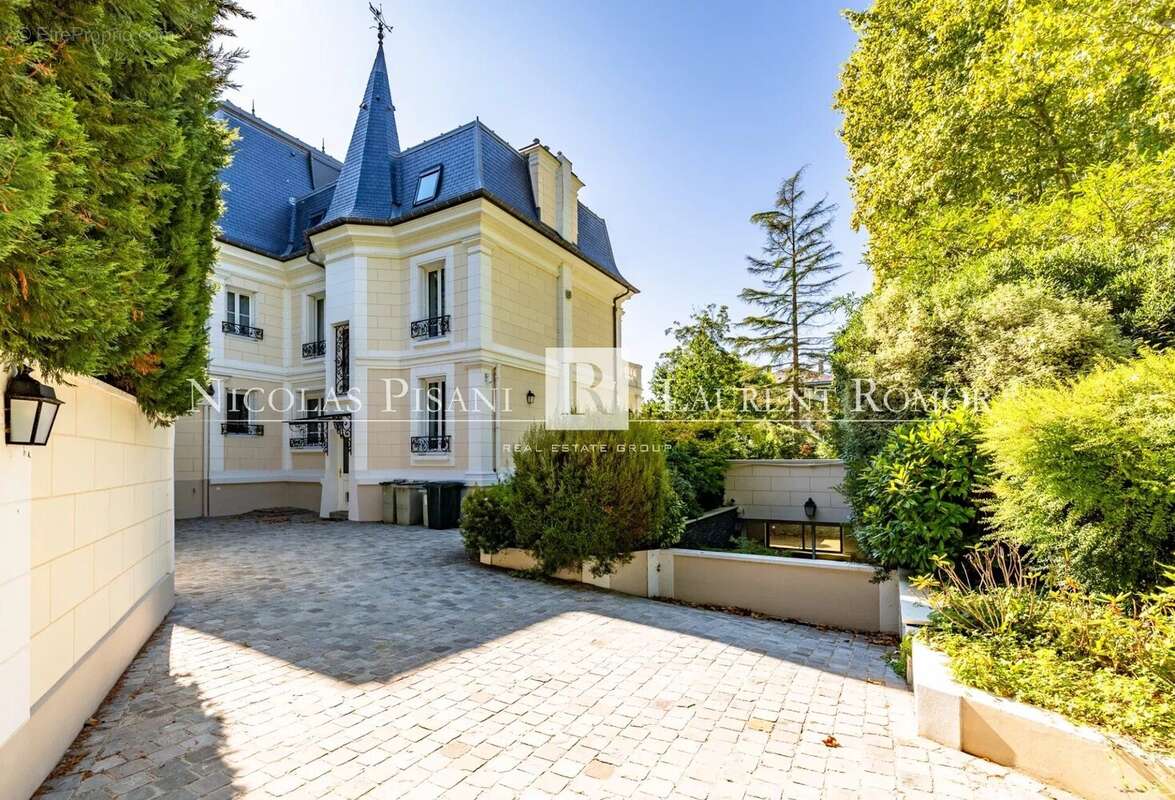 Maison à MAISONS-LAFFITTE