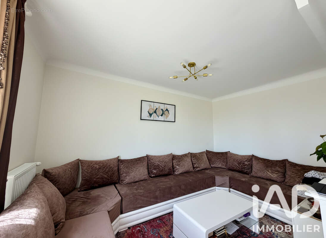 Photo 2 - Appartement à CHOISY-LE-ROI