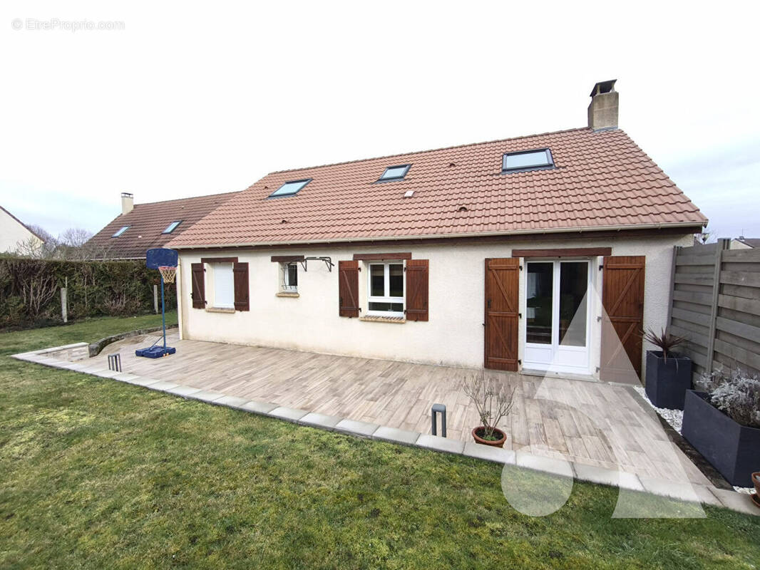 Maison à CREPY-EN-VALOIS