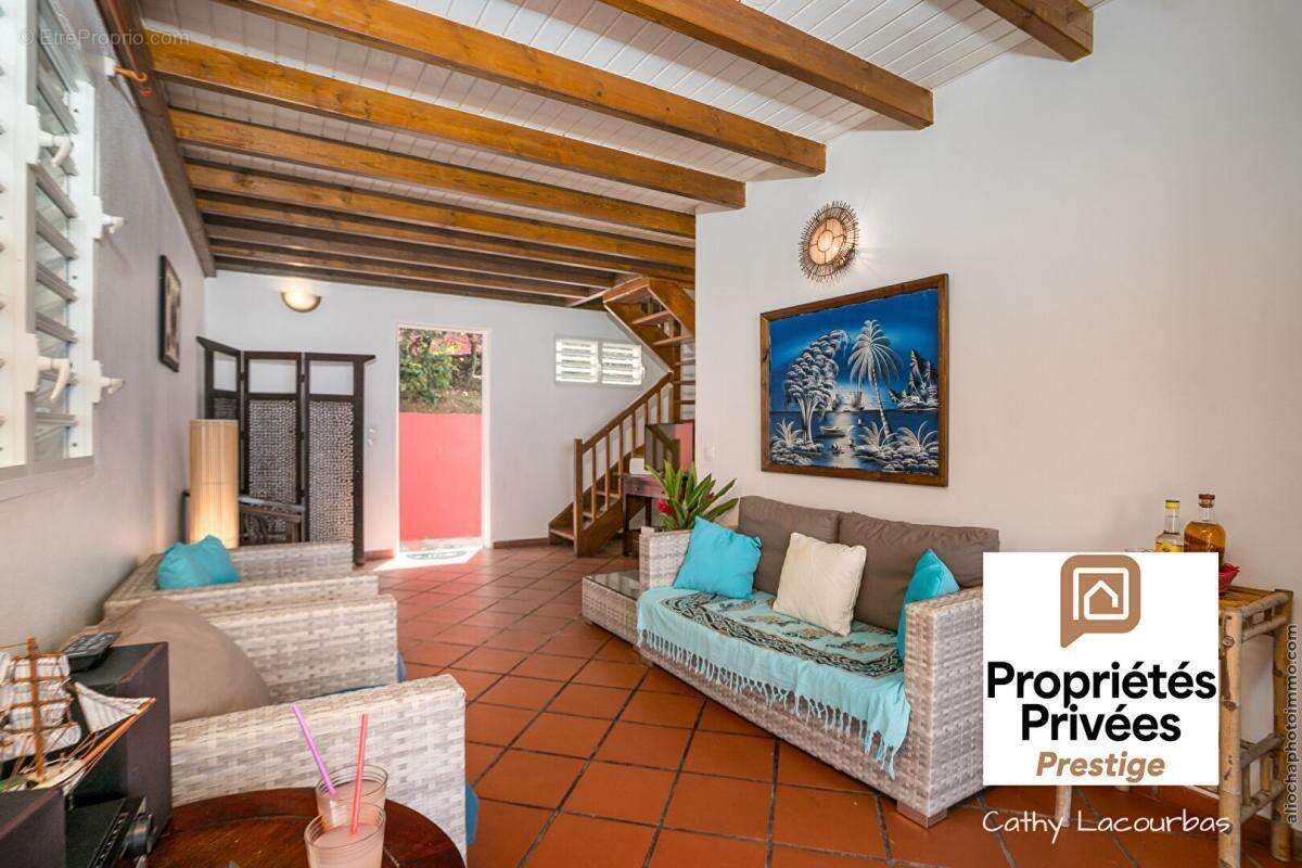Superbe Appartement T3 Duplex ,vue mer exceptionnelle et piscine- Bouillante - photo 11