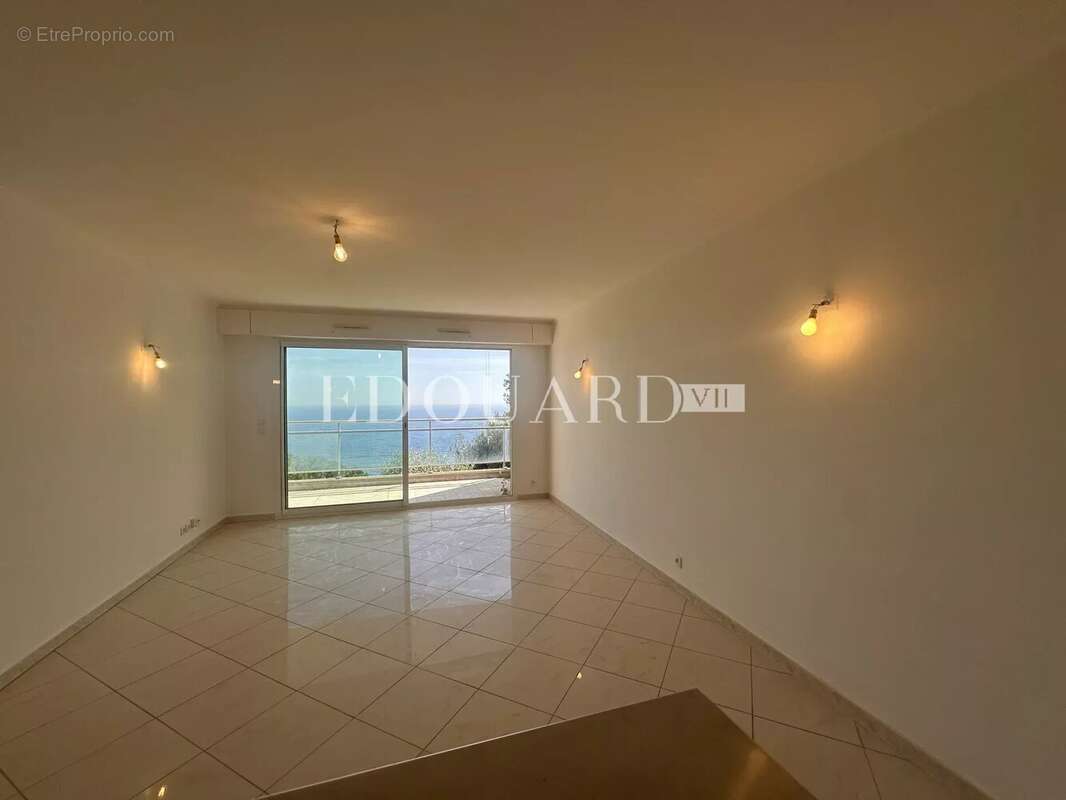 Appartement à CAP-D'AIL