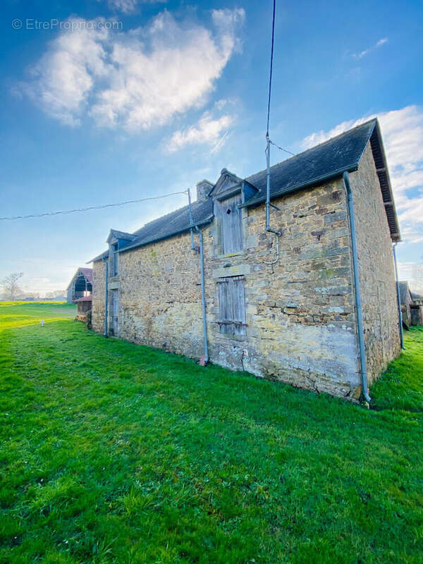 Maison à BAINS-SUR-OUST