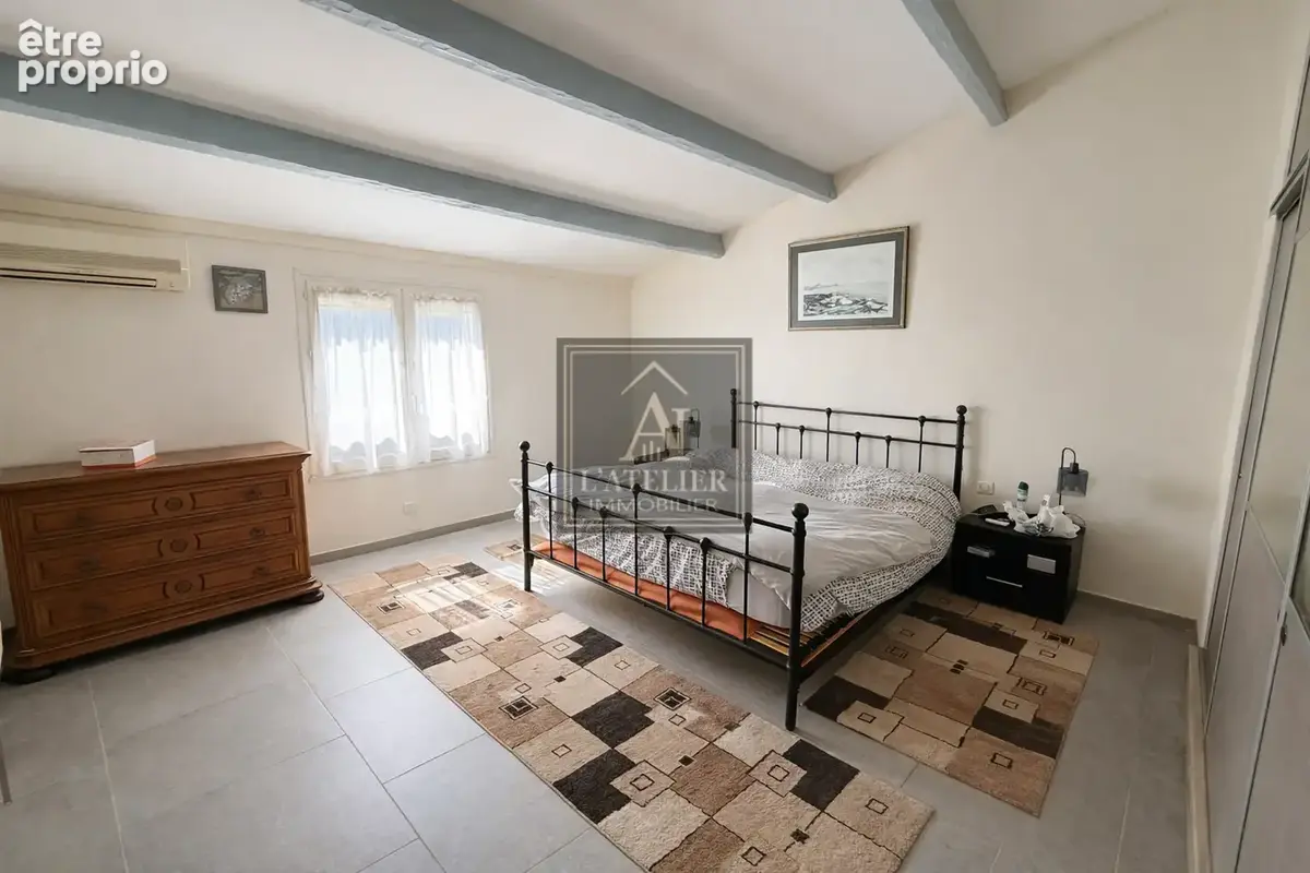 Maison de caractère avec 2 studios, piscine, sous sol et abris voiture sur une parcelle de 1250 m2 - photo 15