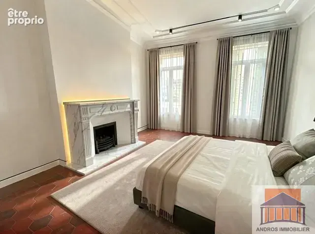 13008 proche Périer,  ÉLÉGANCE HAUSSMANNIENNE   T5 d’exception de  145 m2 avec terrasse  sur jardins. Etage él - photo 5