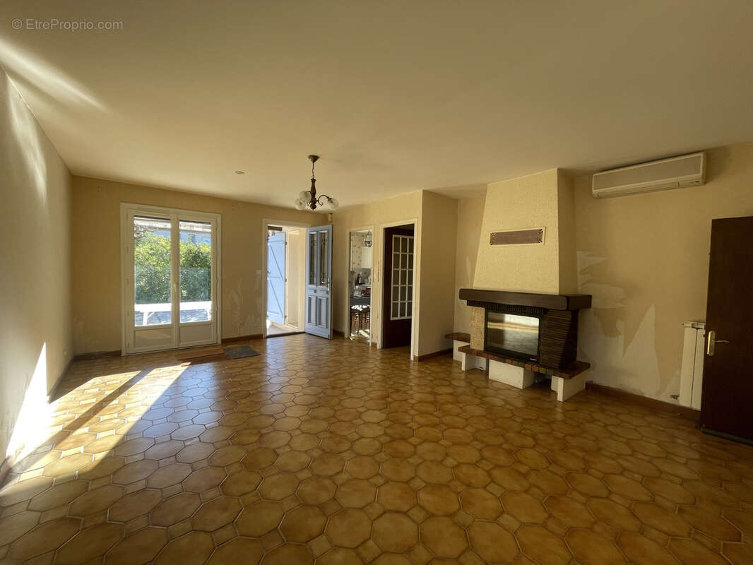 Maison à SAINT-BAUZILLE-DE-LA-SYLVE