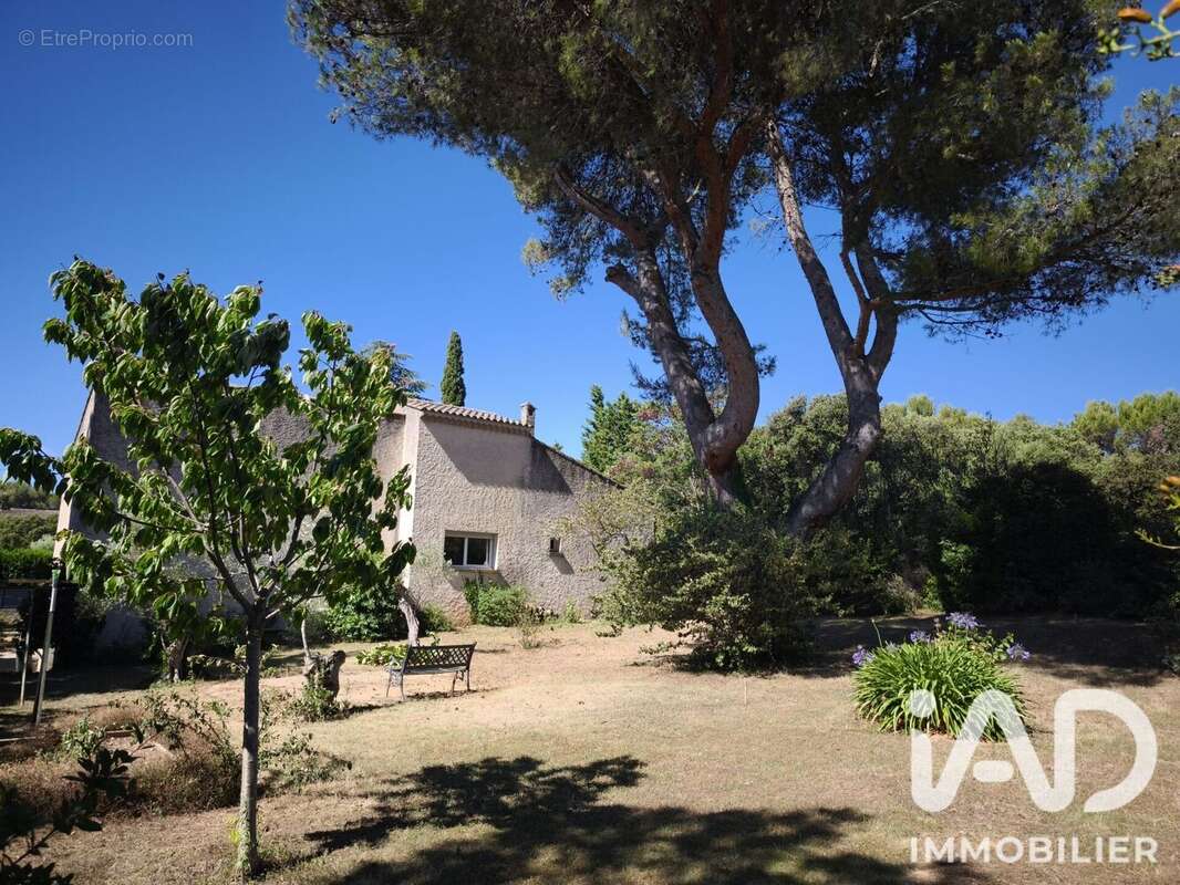 Maison 151 m² à Villeneuve-Les-Avignon  - photo 7