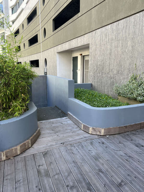 Parking à LYON-9E