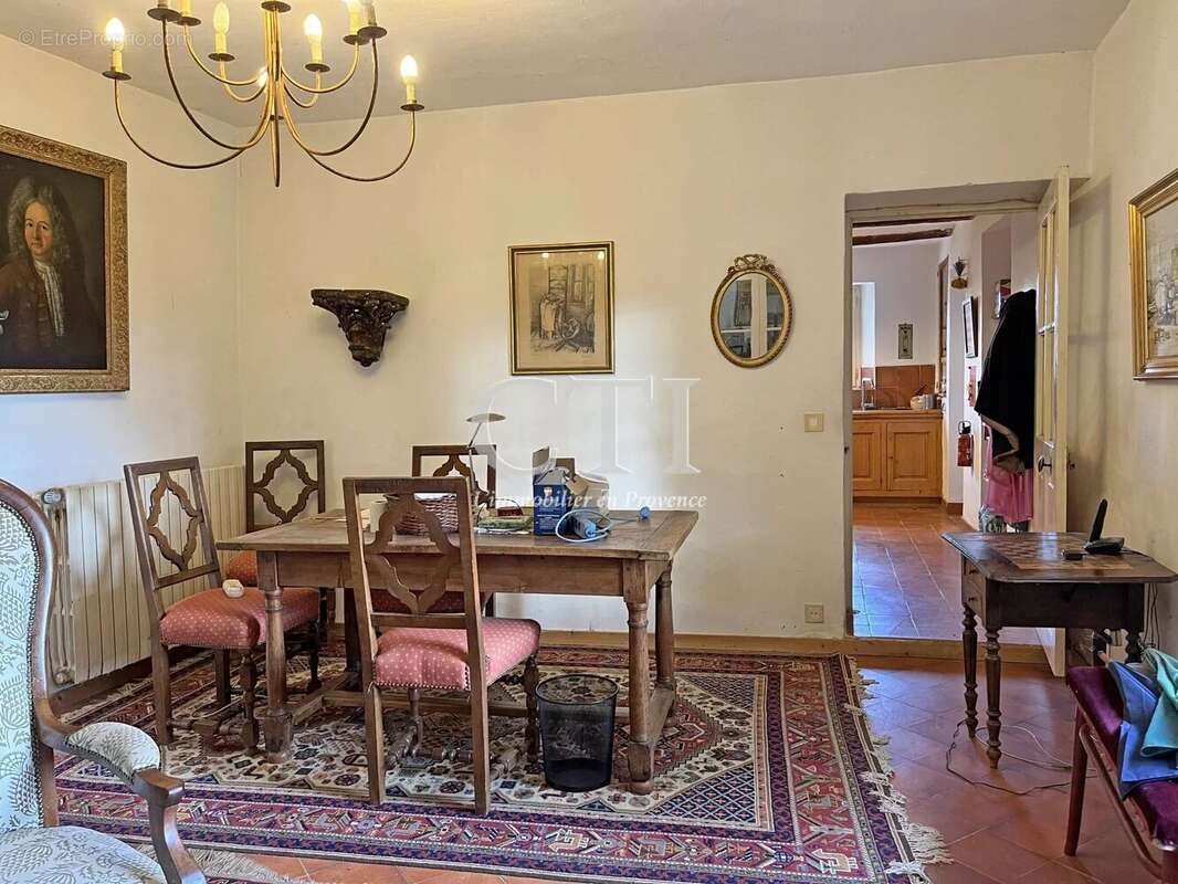 Maison à VAISON-LA-ROMAINE