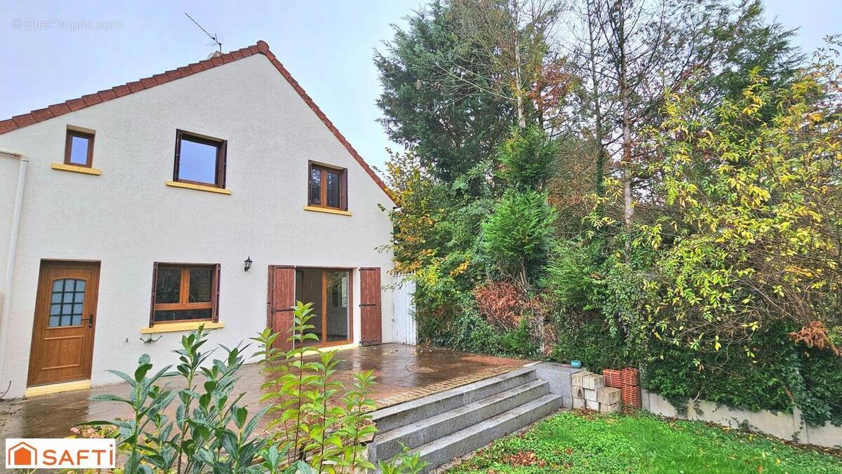 Photo 1 - Maison à BEYNES