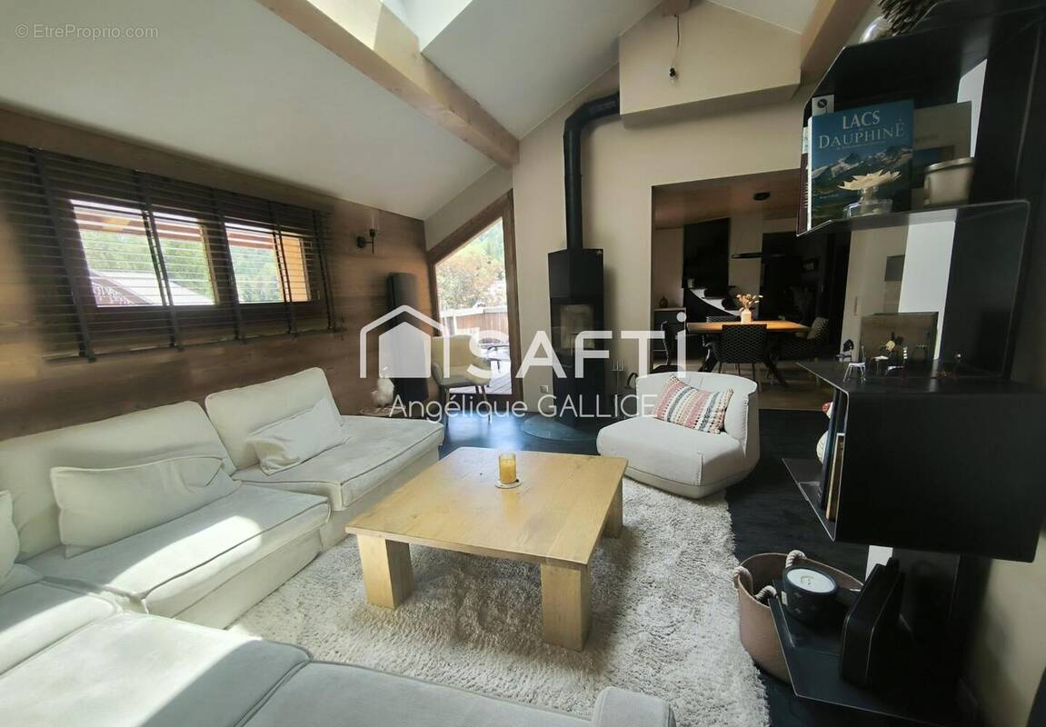 Photo 1 - Maison à LA SALLE-LES-ALPES