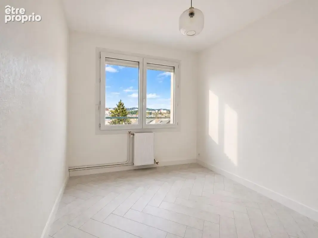 Appartement 4 pièces – 68 m² – 3 chambres – Balcon – Vue dégagée – Entièrement rénové - photo 7