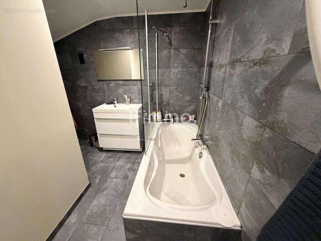 Vente maison  Les Etangs 57530 surface de 187m² - photo 7