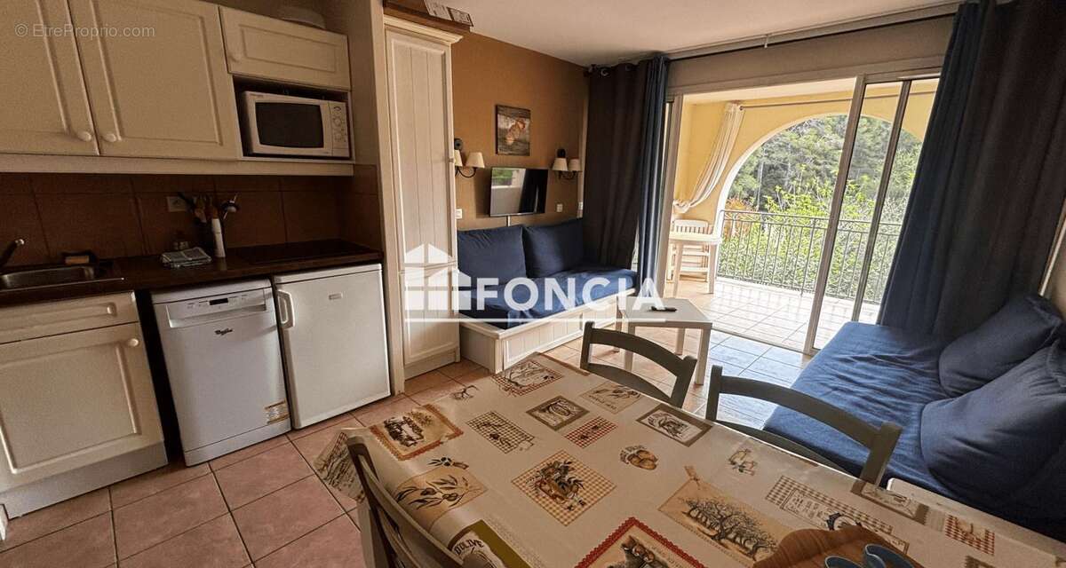 Appartement à SIX-FOURS-LES-PLAGES