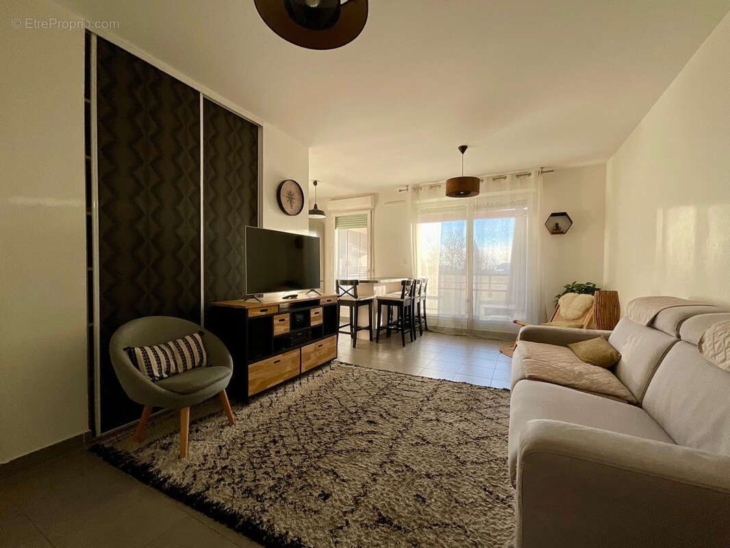 Appartement à MARSEILLE-3E