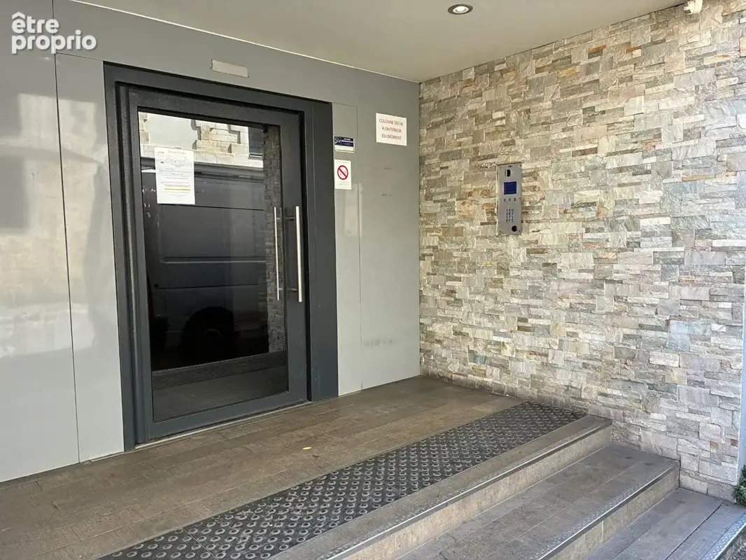 A vendre- quartier  bordeaux sainte-croix studio lumineux - photo 3