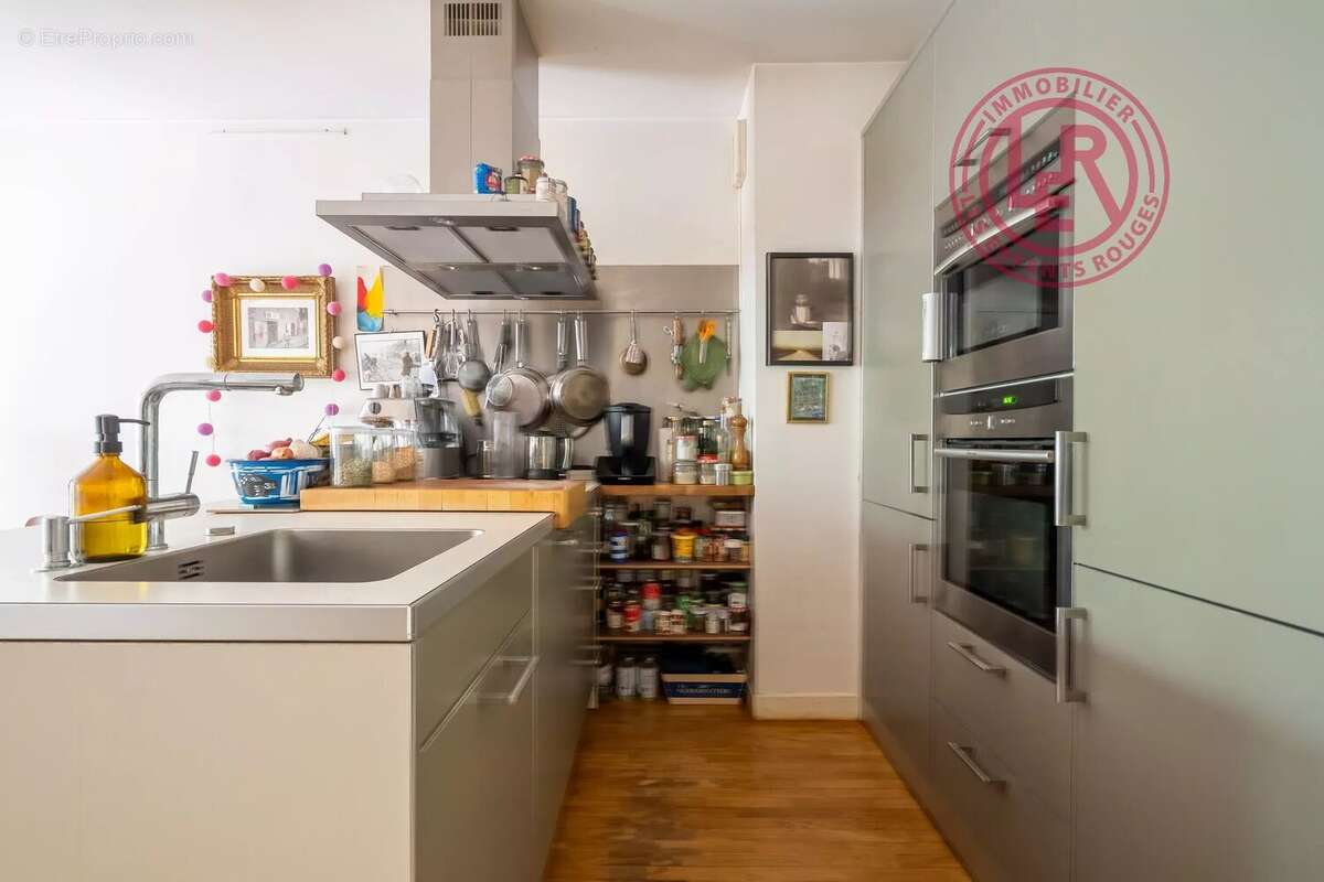 Appartement à PARIS-10E