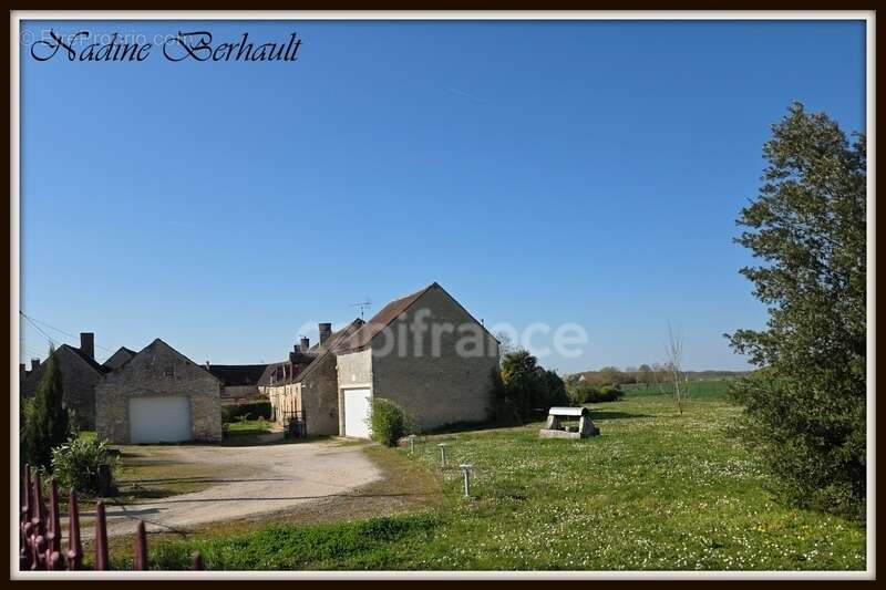 Maison à FERRIERES-EN-GATINAIS