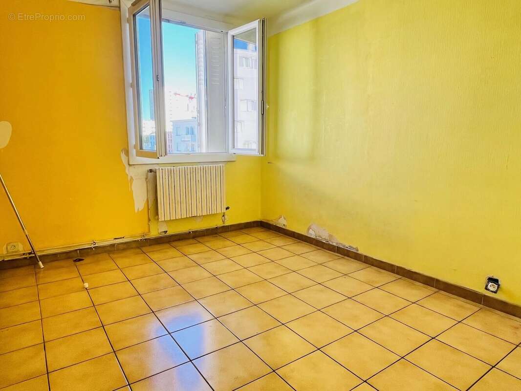 Appartement à MARSEILLE-14E
