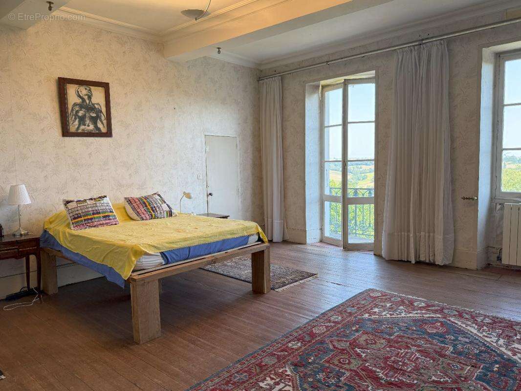 Maison à SAINT-CLAR