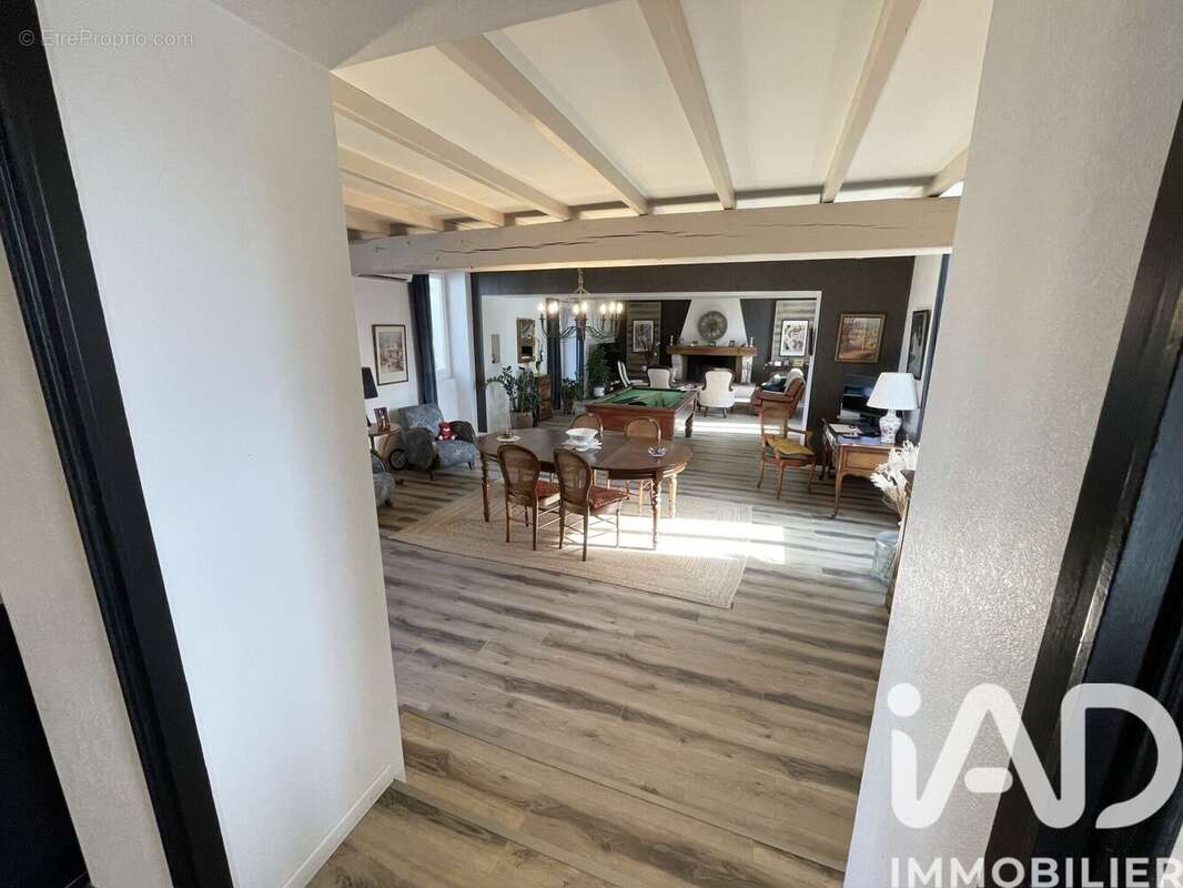 Maison 177 m² à Blaignan  - photo 6