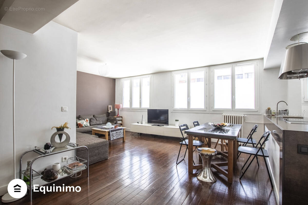 Appartement à PARIS-15E