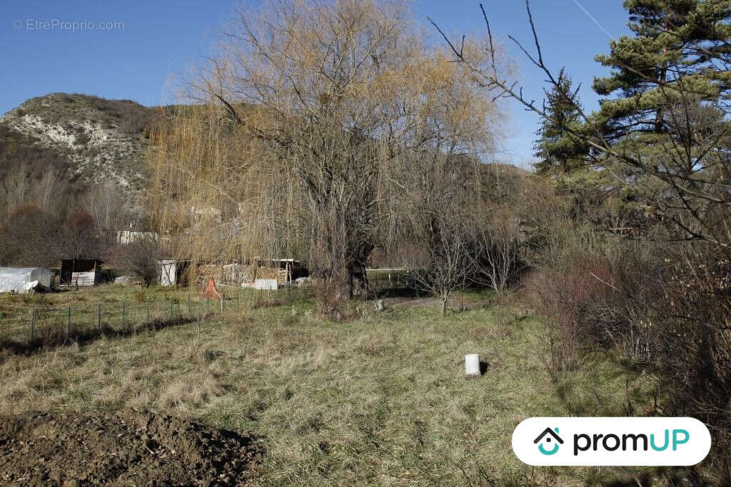 Terrain à BARREME
