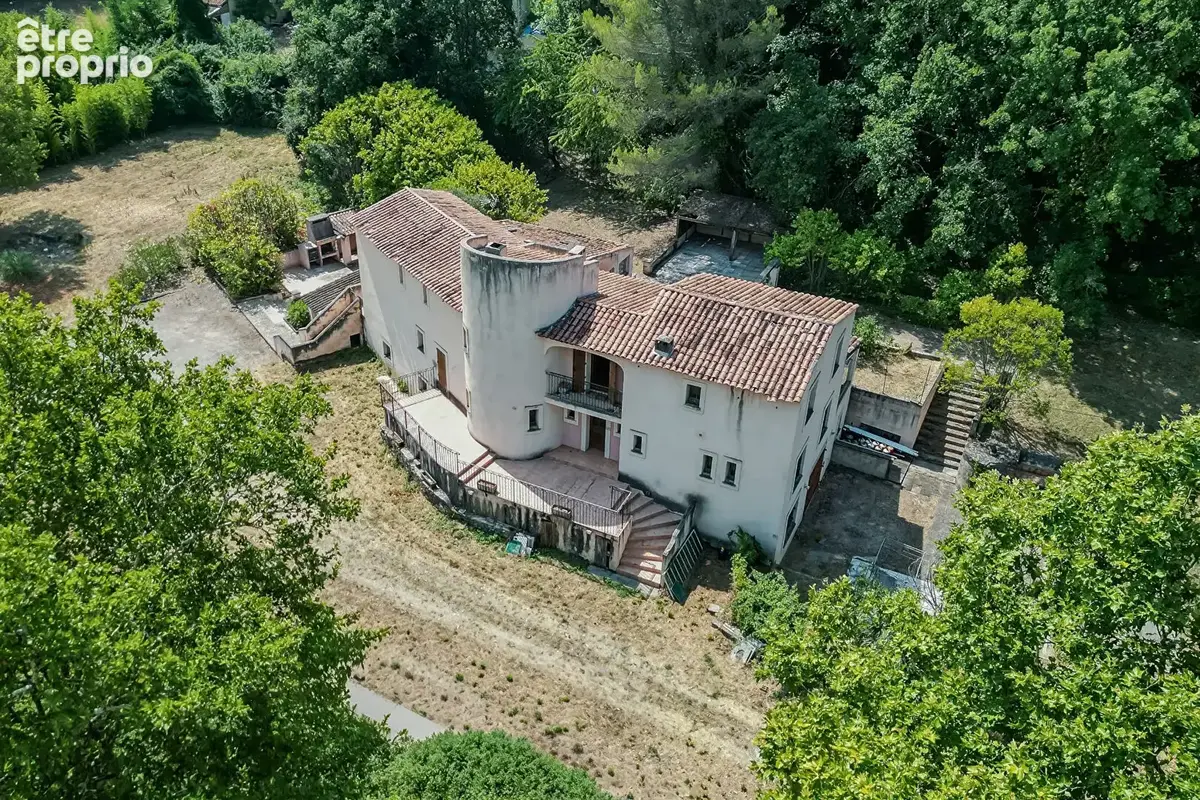 Maison à MEYRARGUES