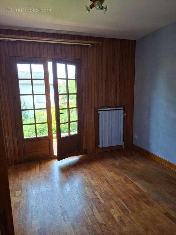 Photo 8 - Maison à NEUVILLE-AUX-BOIS