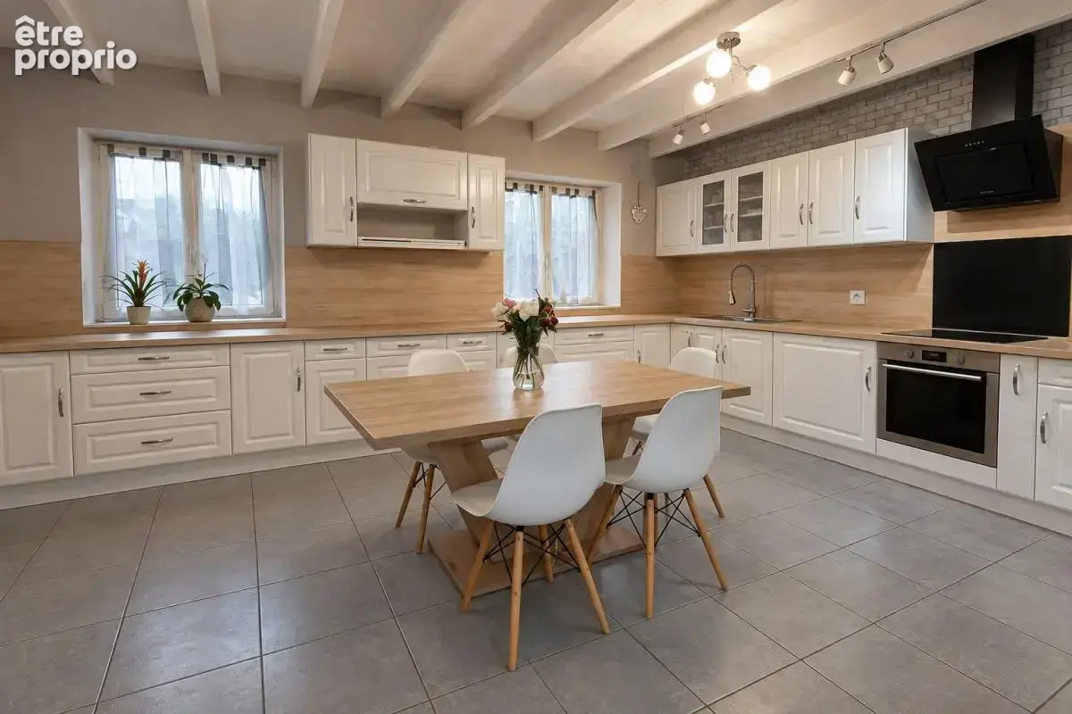Maison 8 pièces 195 m² à vendre à Champeaux (50530) - photo 4