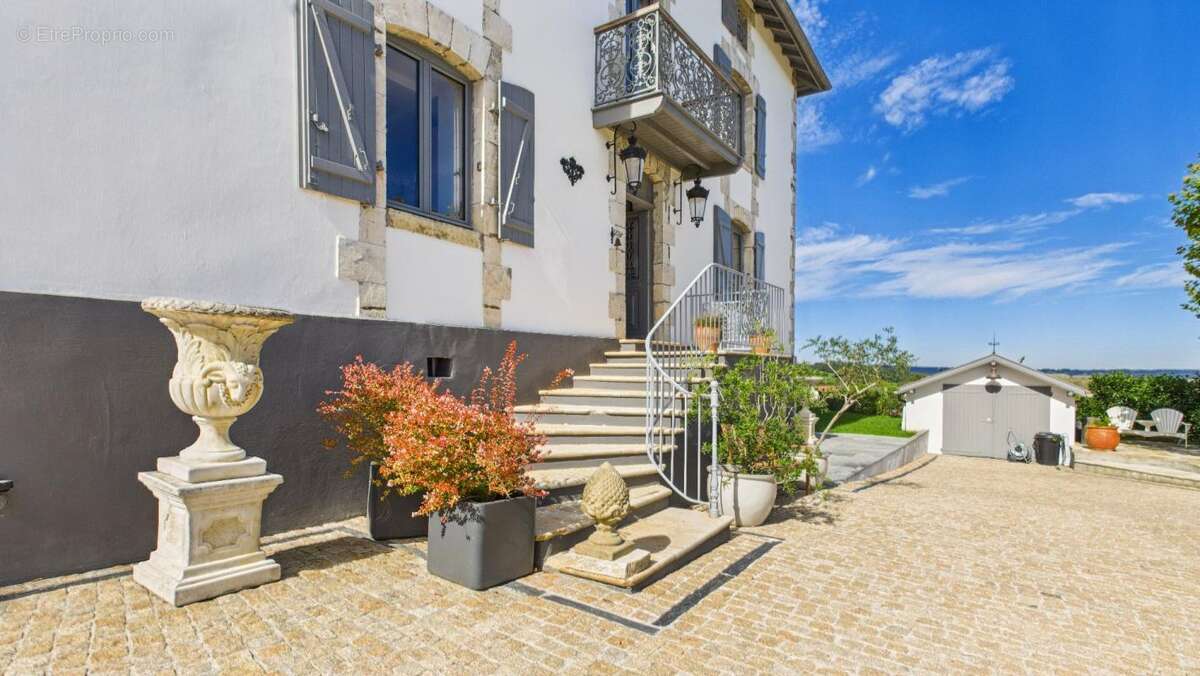 Maison à GUICHE