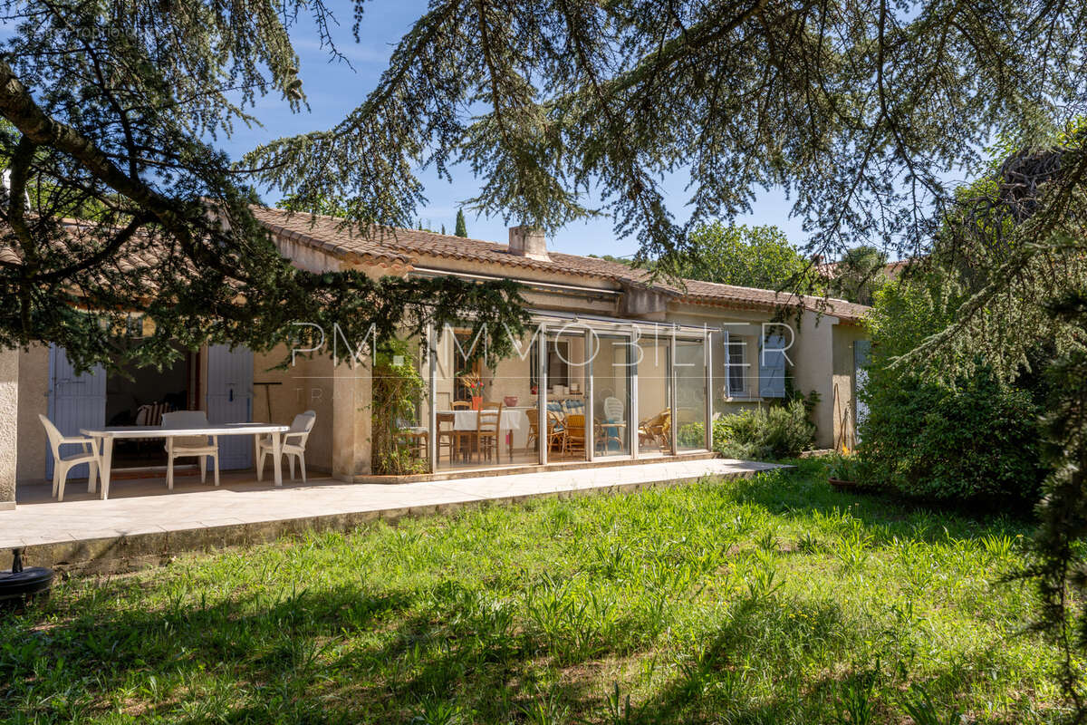 Maison à CADENET
