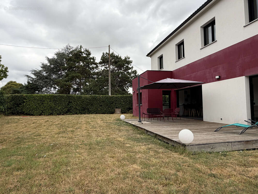 AUSSONNE - Maison familiale récente - 156 m2 - 6 chambres - DPE A - - photo 4
