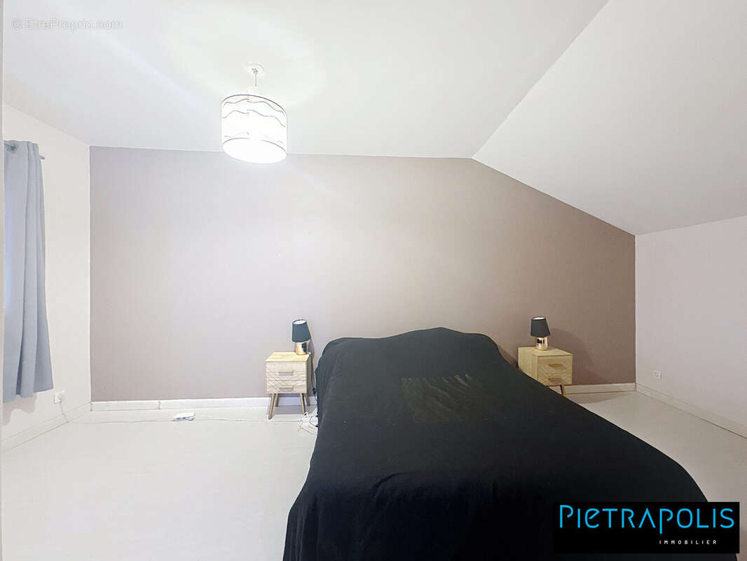 Maison à VILLIE-MORGON