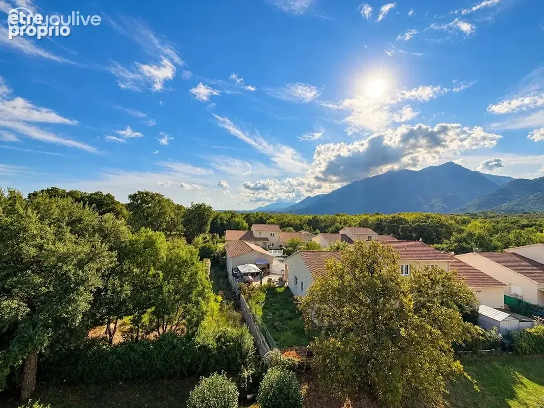 Dernier étage – t3 85 m² – terrasse – vue mer & montagne - photo 1