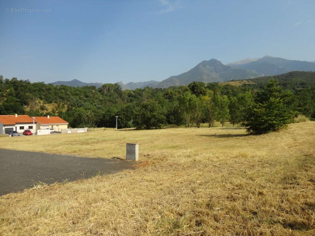 Dpt Pyrénées Orientales (66), à vendre PRADES Terrain constructible 421 m², 3 faces, libre constructeur - photo 4