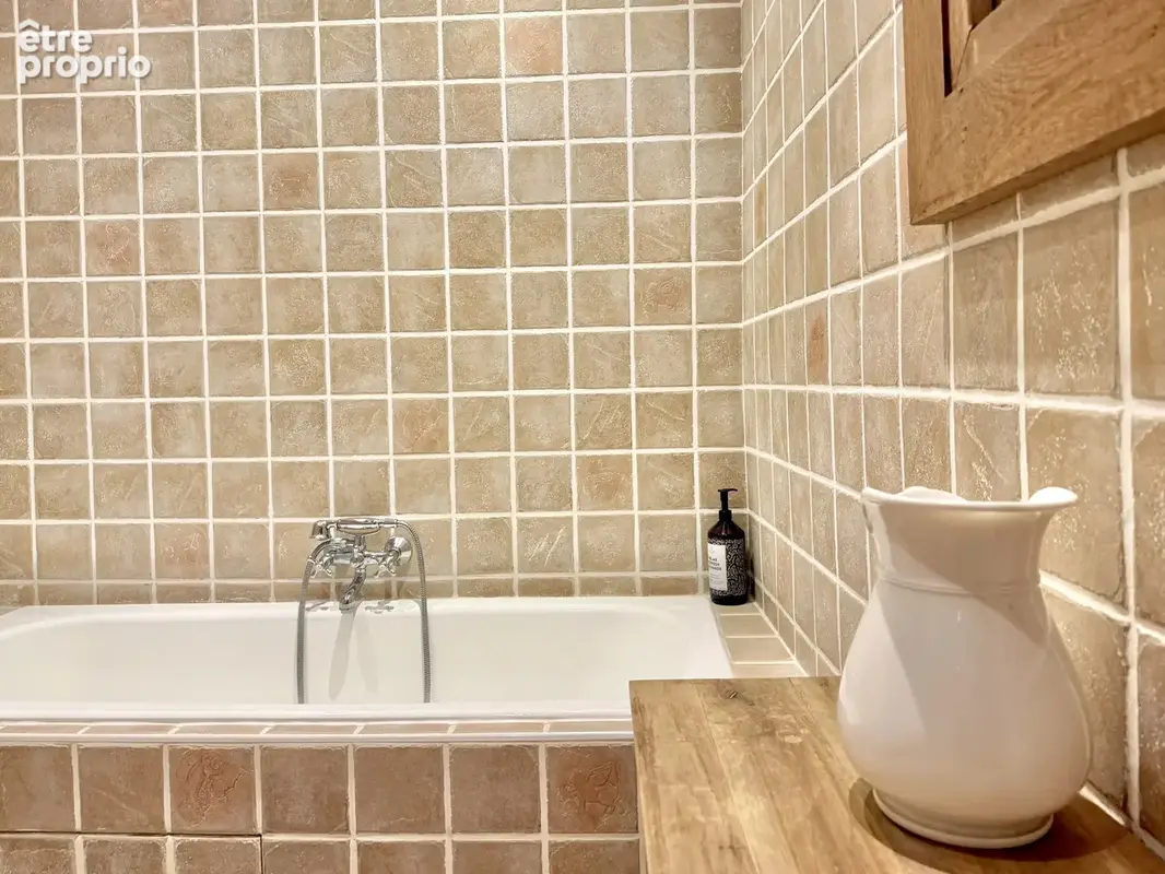 Maison en pierre rénovée avec vues des montagnes - photo 9