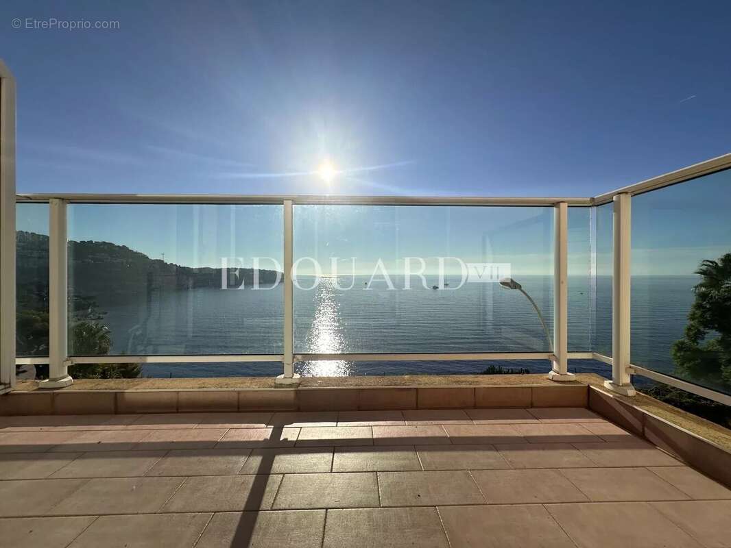 Appartement à ROQUEBRUNE-CAP-MARTIN