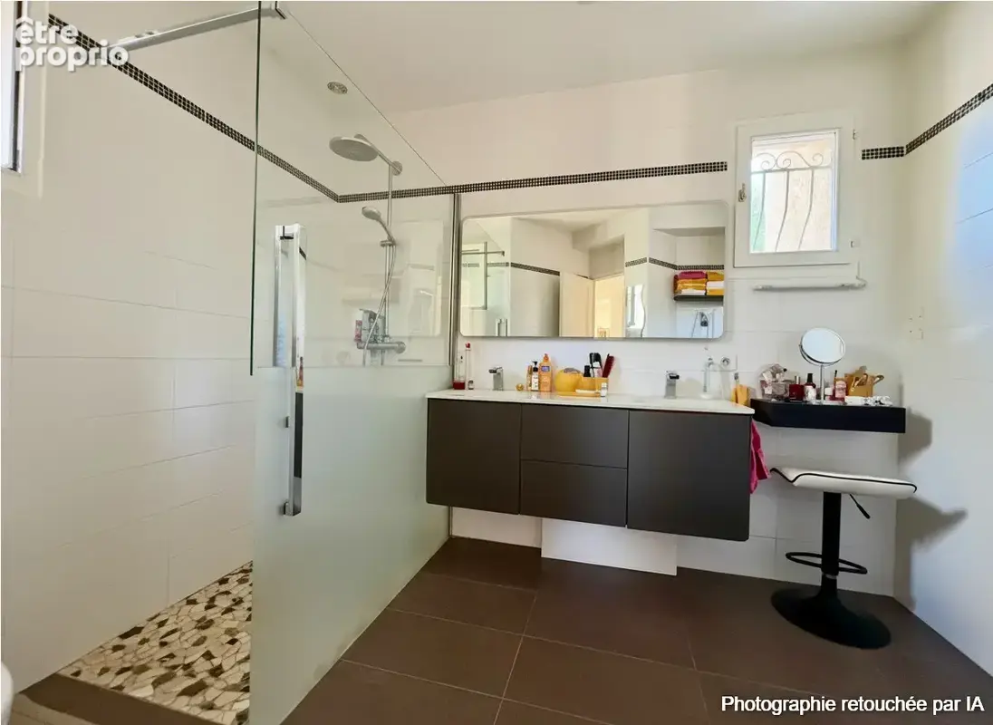 Nîmes Camplanier, belle villa T5 avec piscine sur terrain de 2100 m2 avec dépendance et mazet. - photo 8