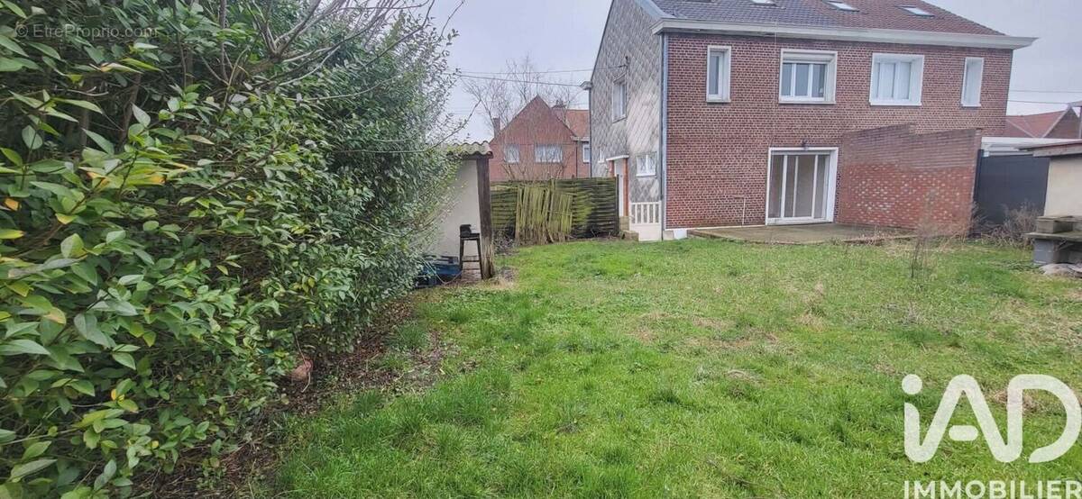 Photo 1 - Maison à NEUVILLE-EN-FERRAIN