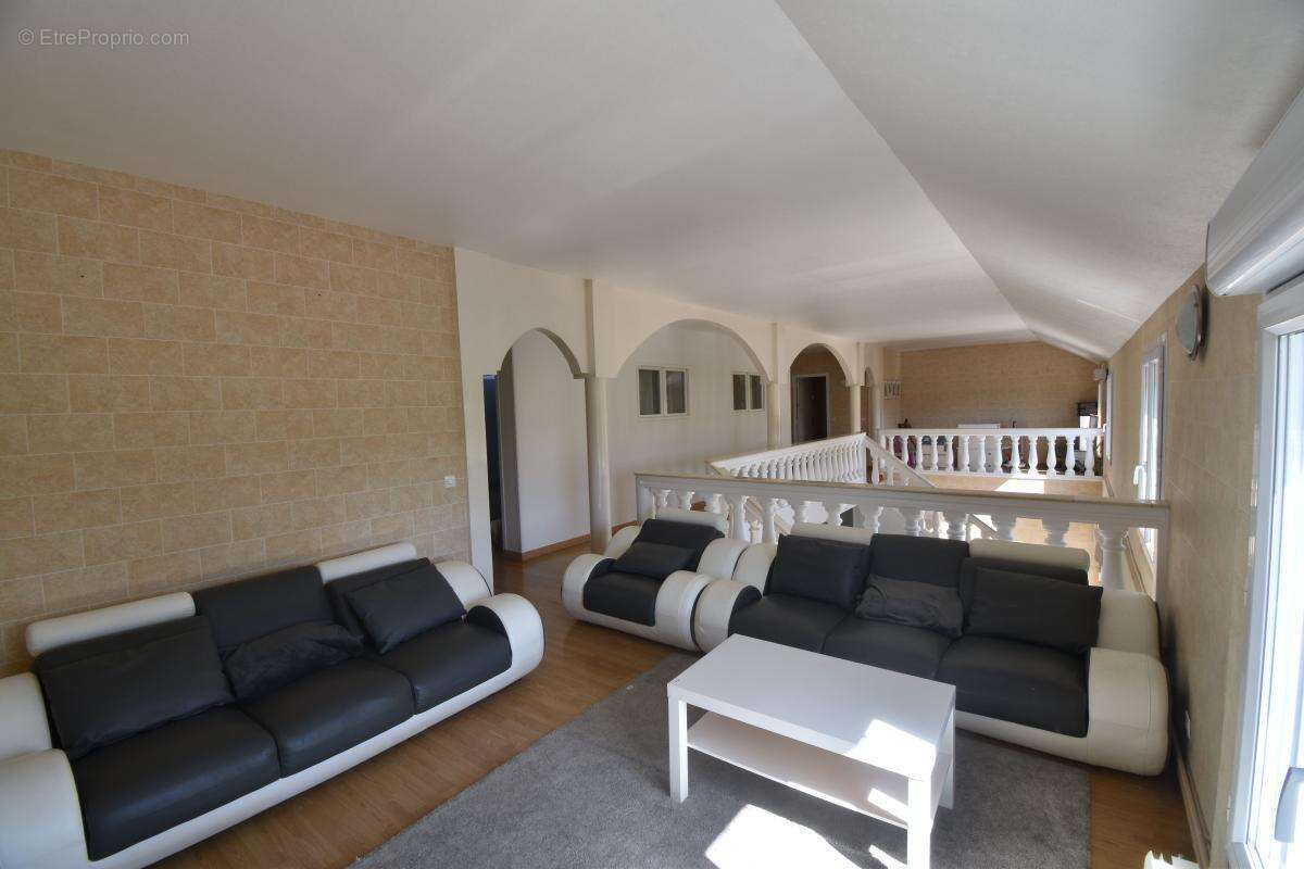 Maison à ARQUIAN
